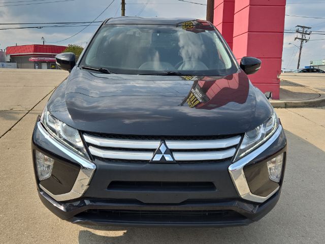 2019 Mitsubishi Eclipse Cross ES Image 2 of 16