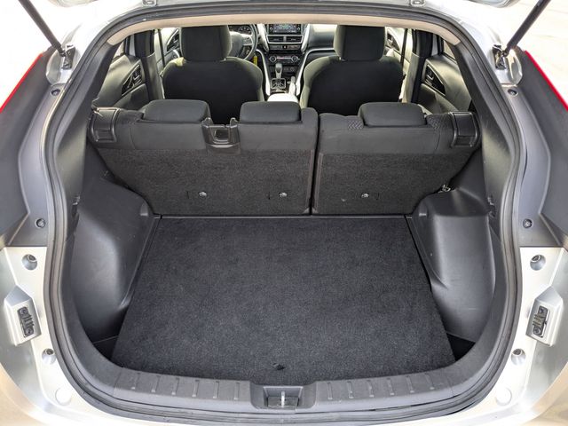 Vehicle image 11 of 32