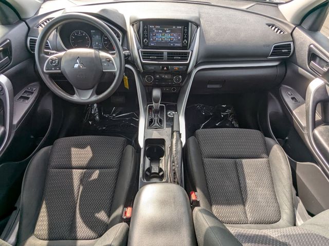 Vehicle image 17 of 32