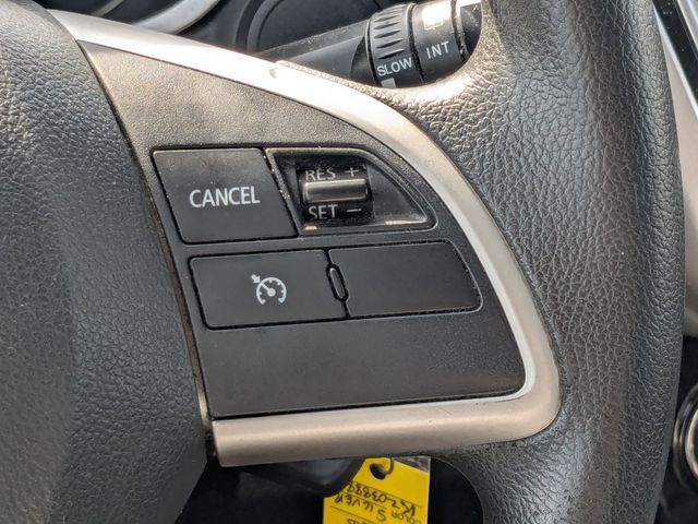 Vehicle image 26 of 32