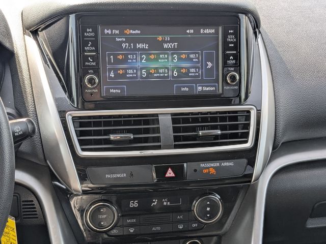 Vehicle image 19 of 32
