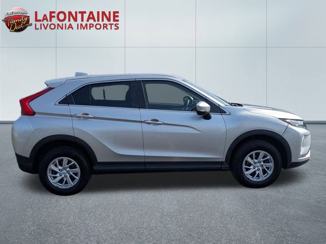 Vehicle image 4 of 32