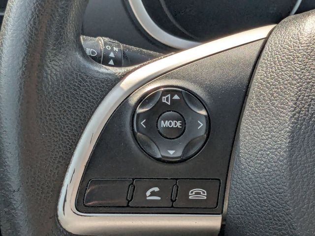 Vehicle image 25 of 32