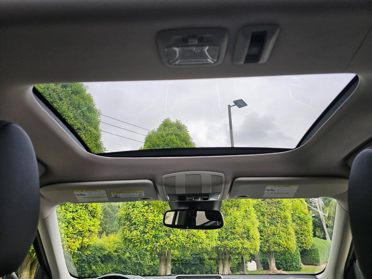 Vehicle image 26 of 38