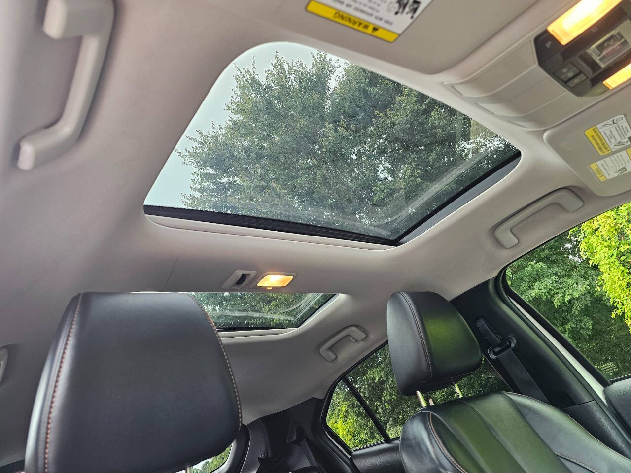 Vehicle image 27 of 38