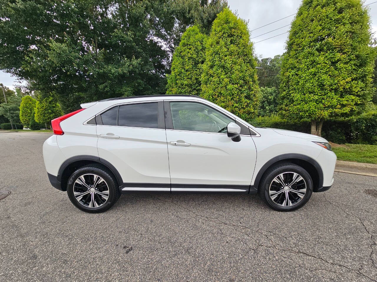 Vehicle image 4 of 38