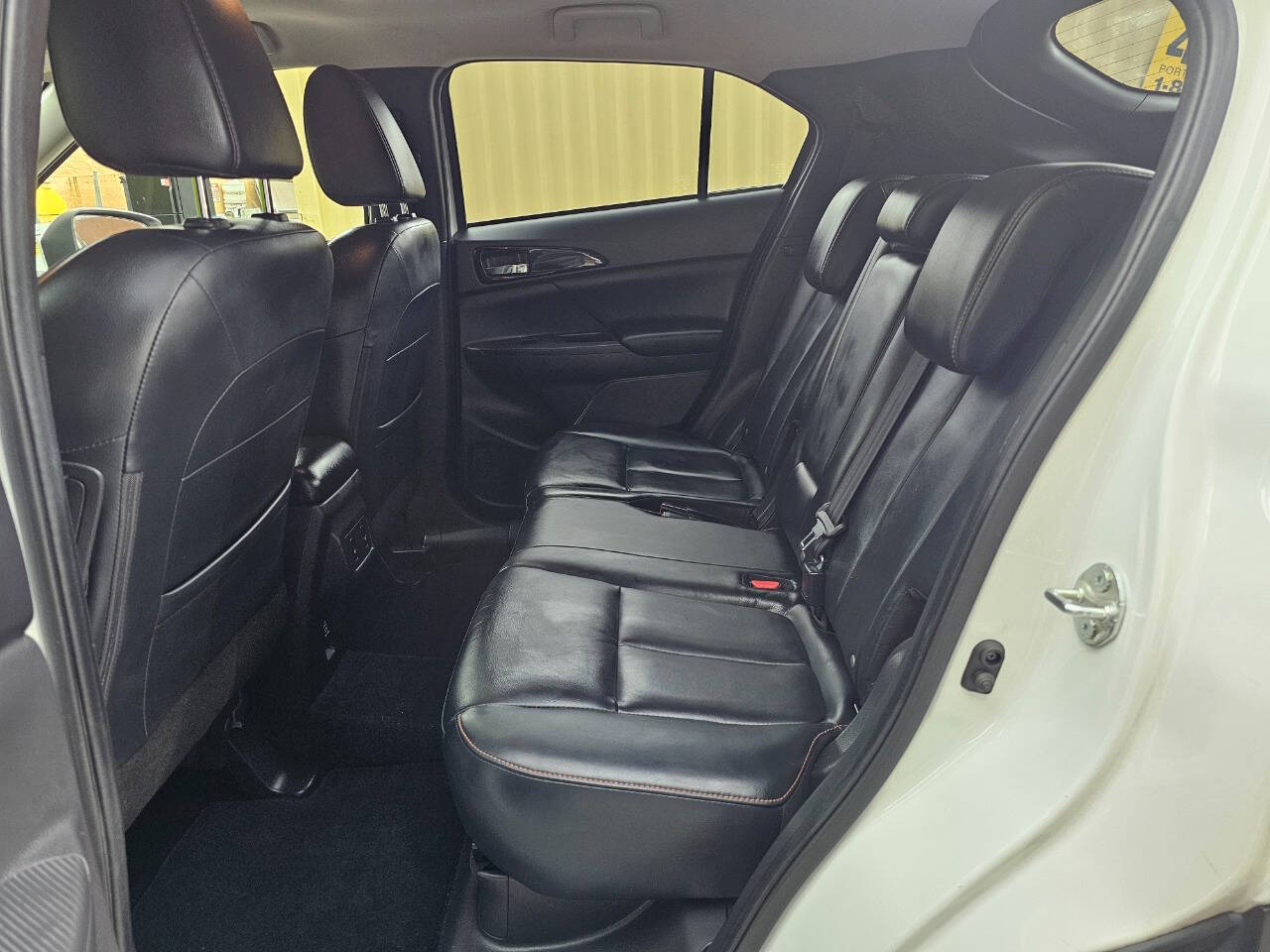 Vehicle image 29 of 38
