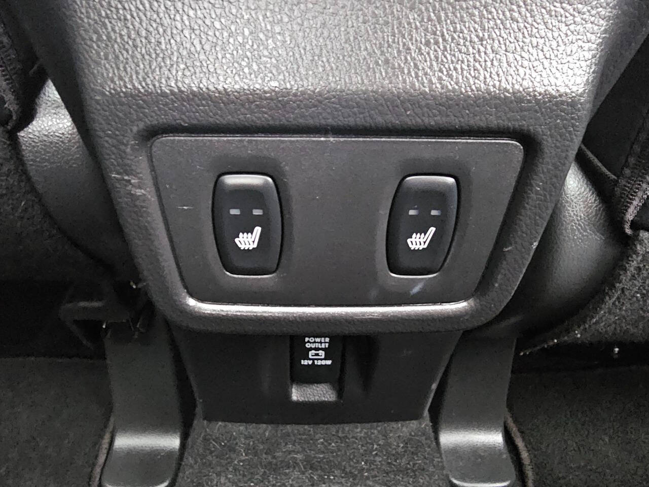 Vehicle image 30 of 38