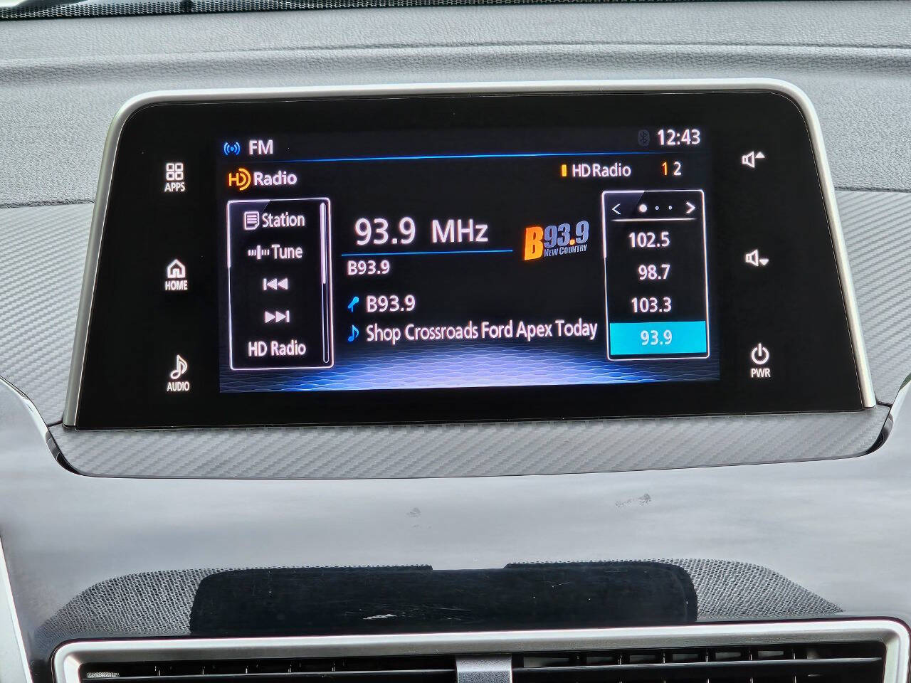 Vehicle image 20 of 38