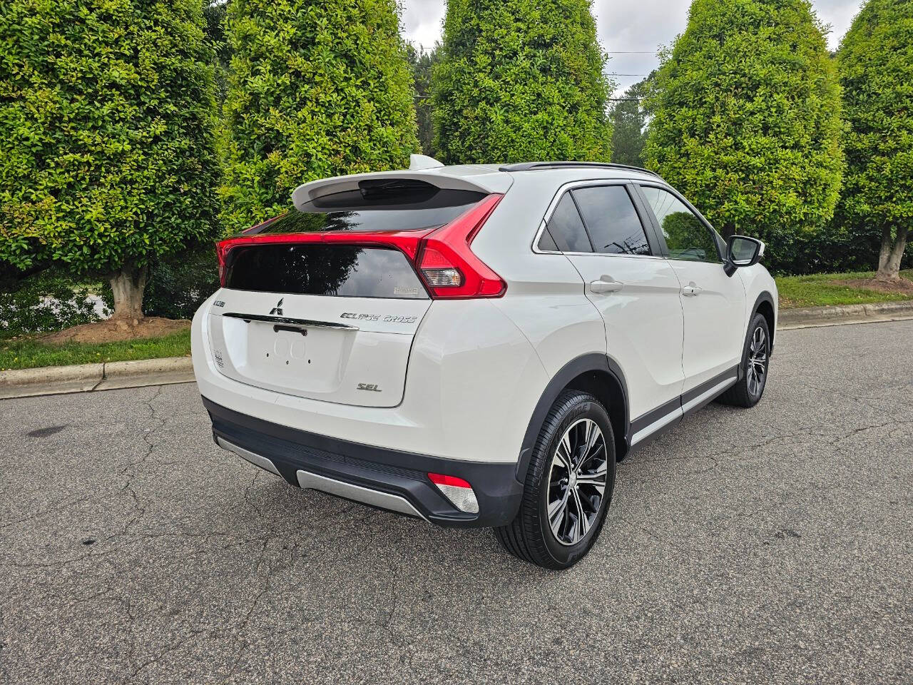 Vehicle image 5 of 38