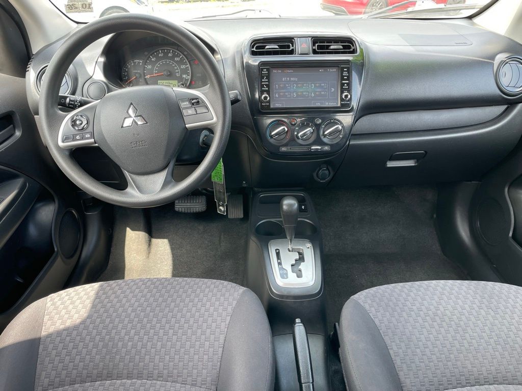 Vehicle image 10 of 32