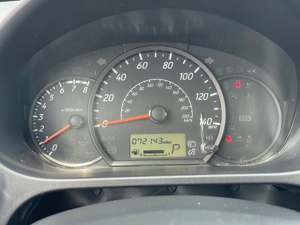 Vehicle image 16 of 32