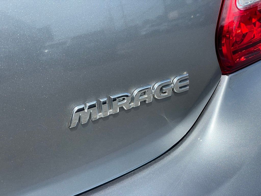 Vehicle image 29 of 32