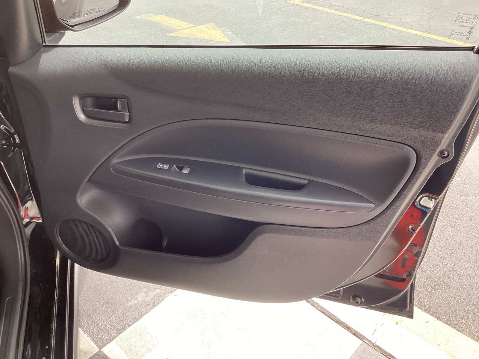 Vehicle image 23 of 33