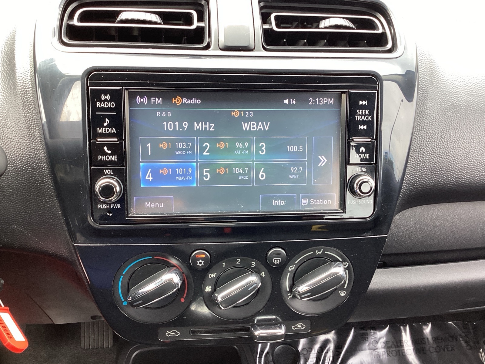 Vehicle image 21 of 33
