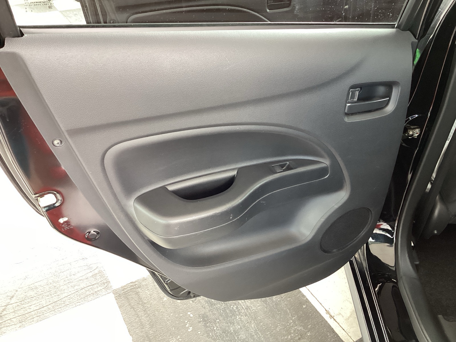 Vehicle image 26 of 33