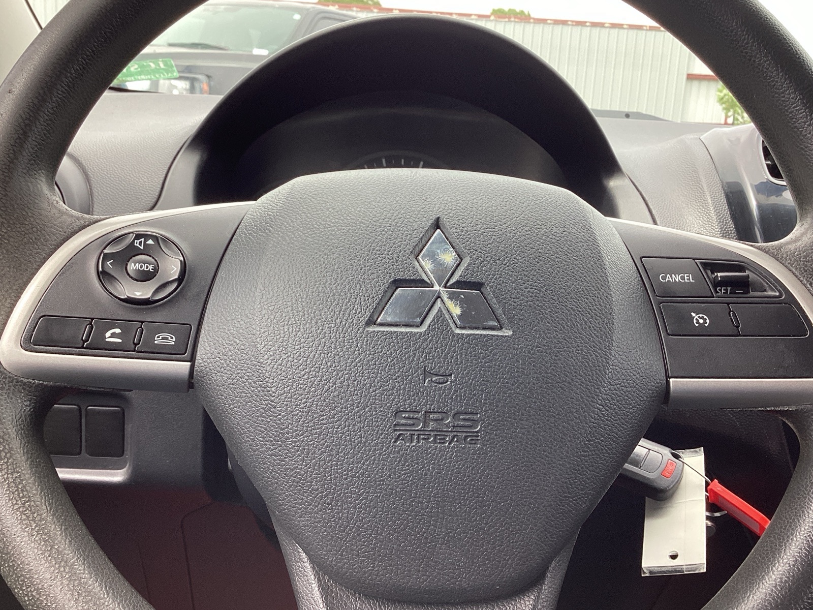 Vehicle image 17 of 33