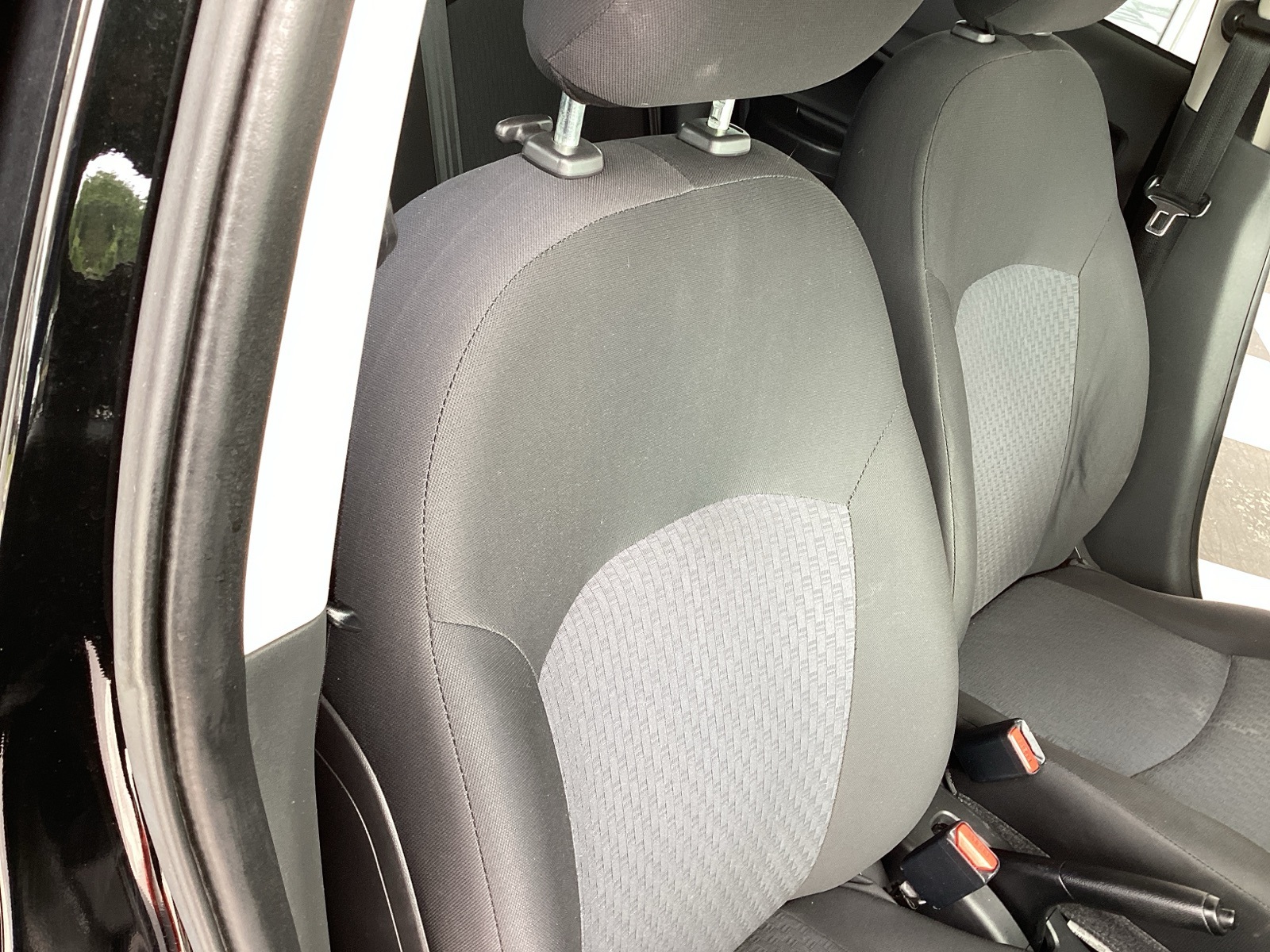 Vehicle image 12 of 33