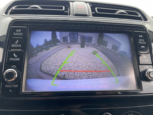 Vehicle image 22 of 25