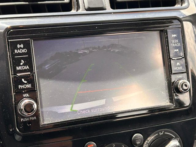 Vehicle image 20 of 32