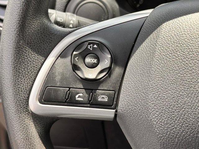 Vehicle image 27 of 32