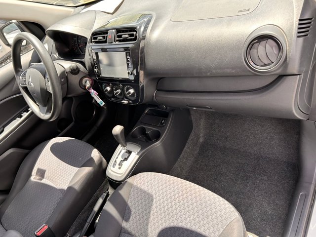 Vehicle image 16 of 32