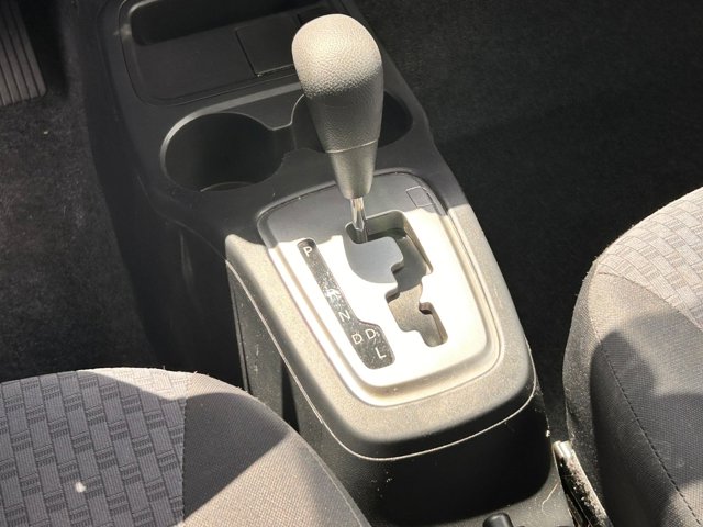 Vehicle image 22 of 32