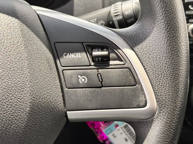 Vehicle image 28 of 32
