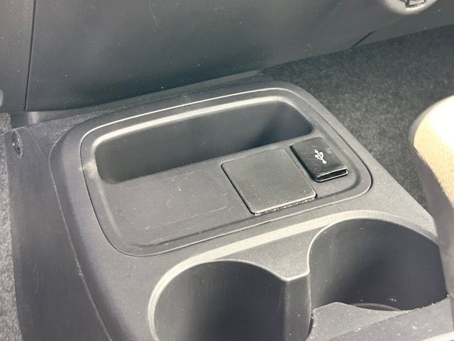 Vehicle image 30 of 32