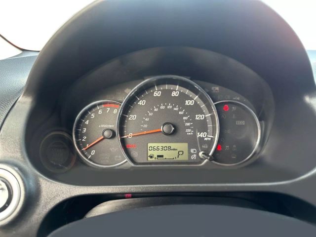 Vehicle image 13 of 24