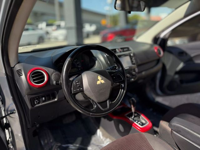 Vehicle image 25 of 33
