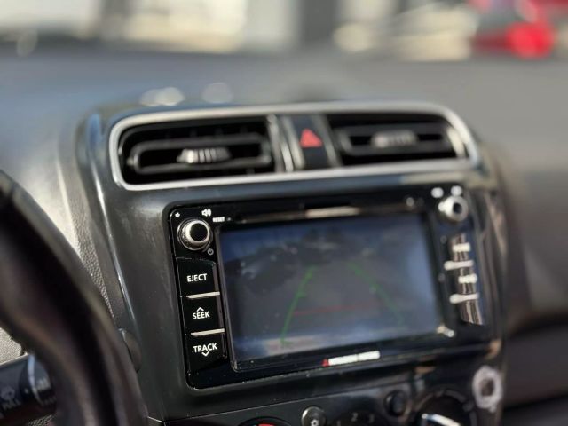 Vehicle image 23 of 33