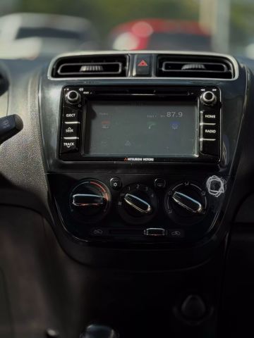 Vehicle image 18 of 33