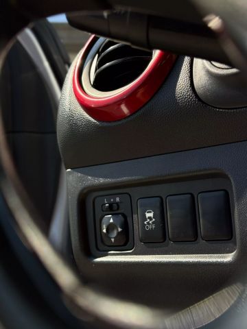 Vehicle image 22 of 33
