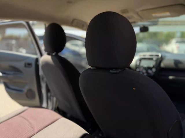 Vehicle image 29 of 33