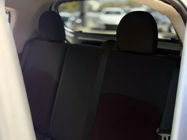 Vehicle image 26 of 33