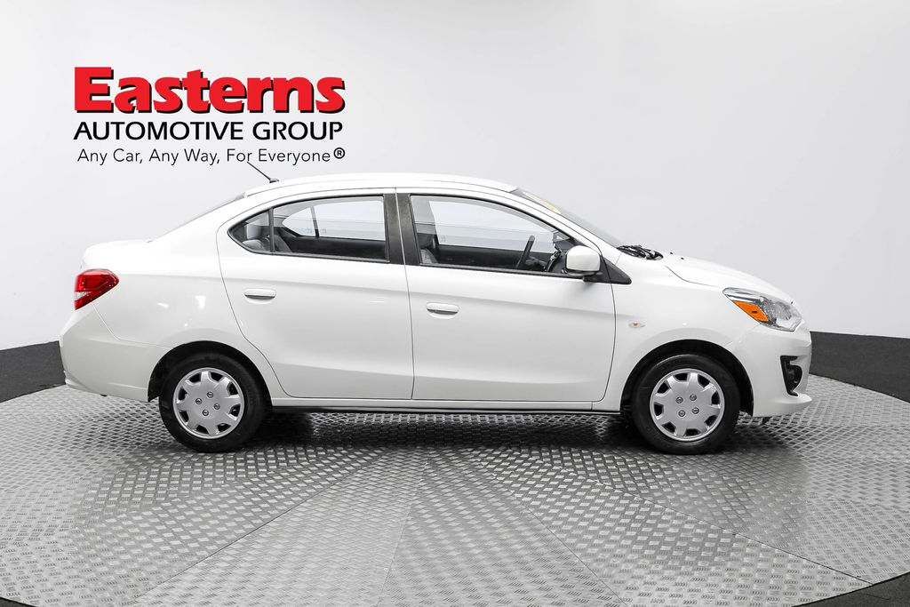 Vehicle image 17 of 60