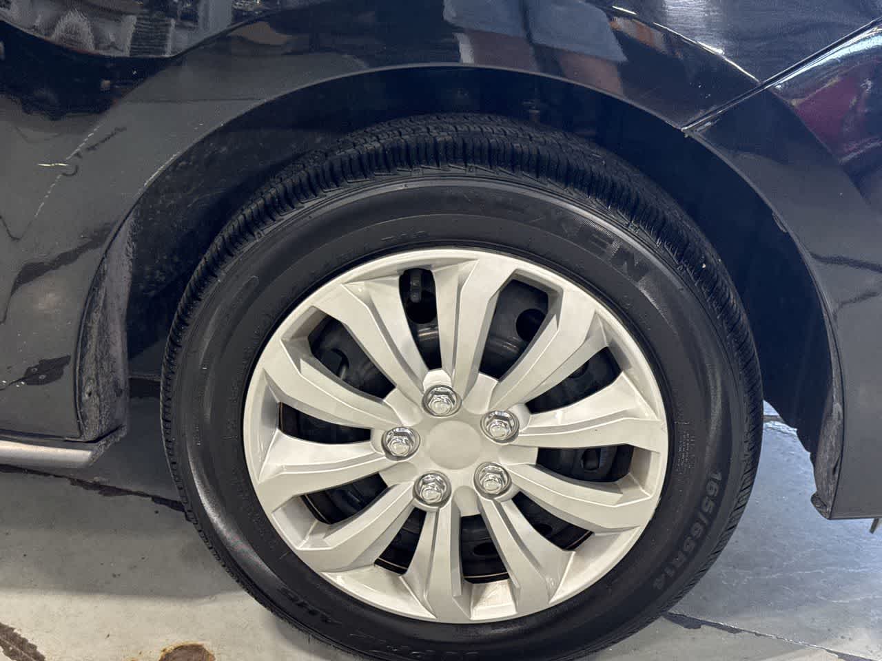 Vehicle image 9 of 23