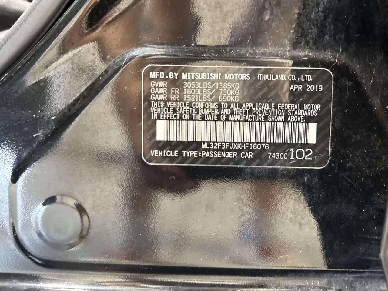 Vehicle image 21 of 23