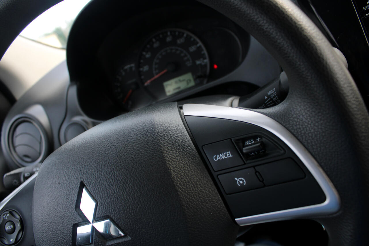 Vehicle image 23 of 30