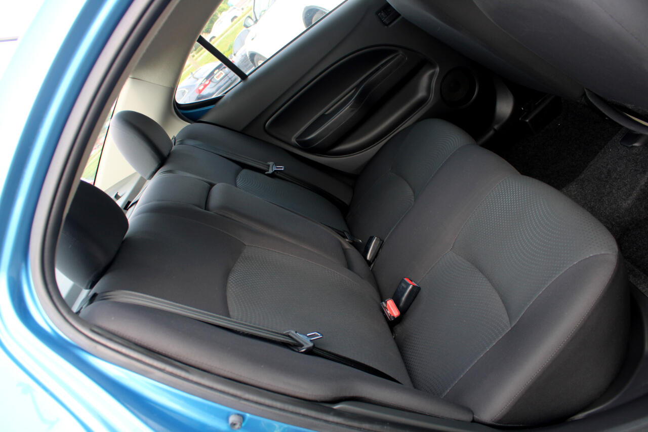 Vehicle image 13 of 30