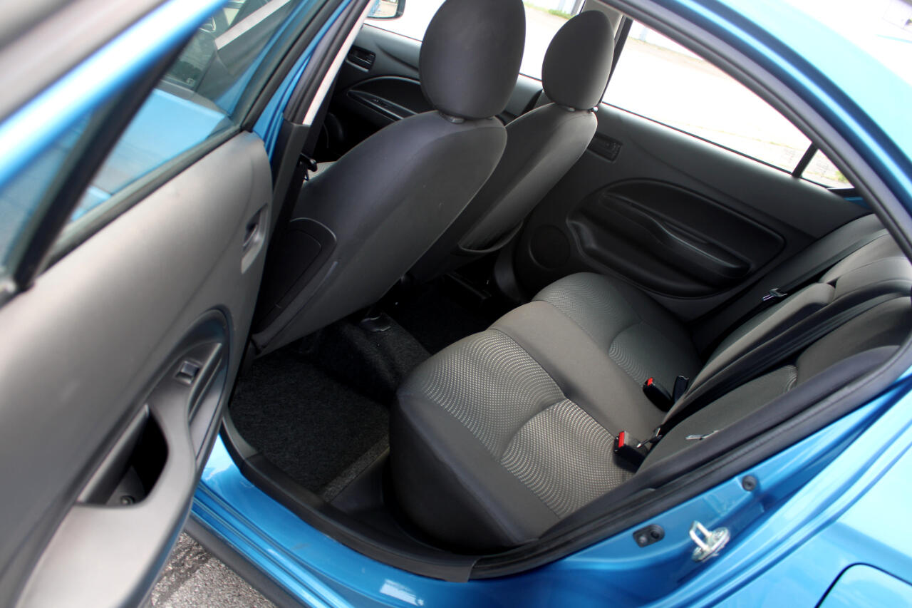 Vehicle image 15 of 30
