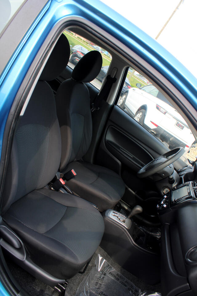 Vehicle image 11 of 30