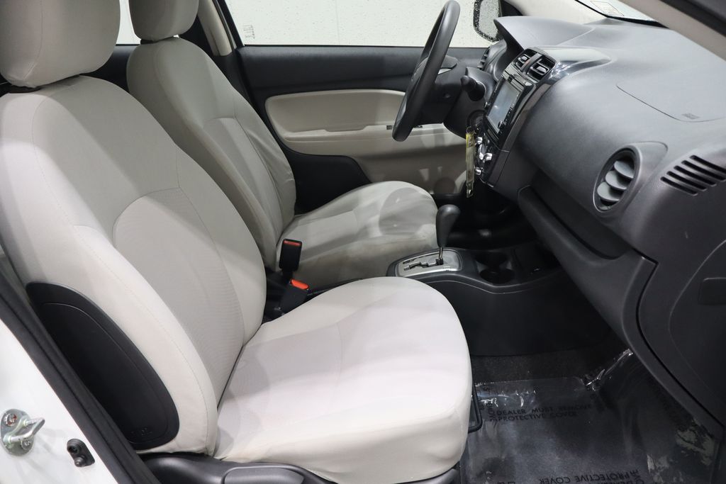 Vehicle image 10 of 34
