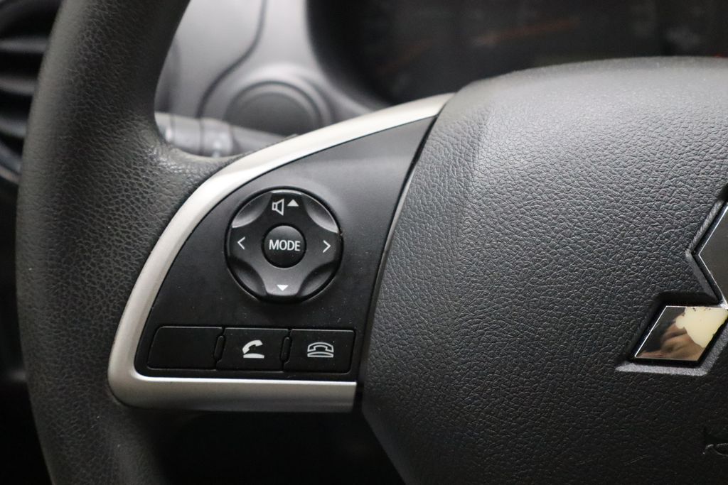 Vehicle image 17 of 34