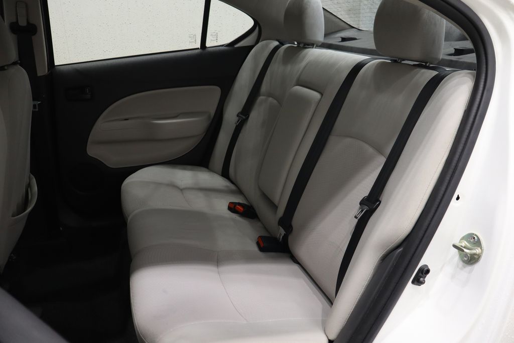 Vehicle image 9 of 34