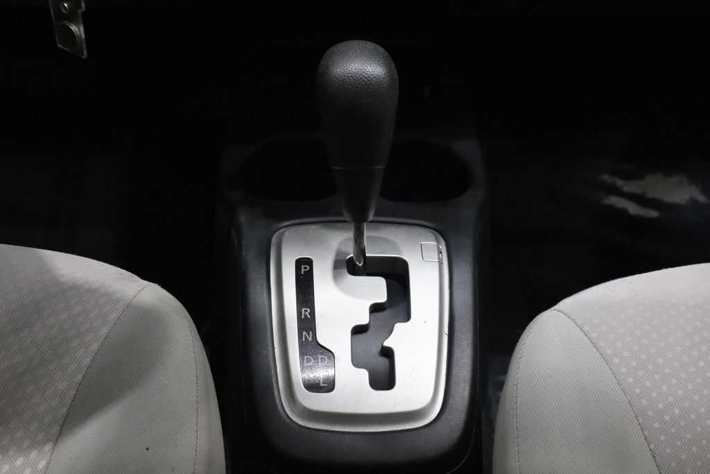 Vehicle image 26 of 34
