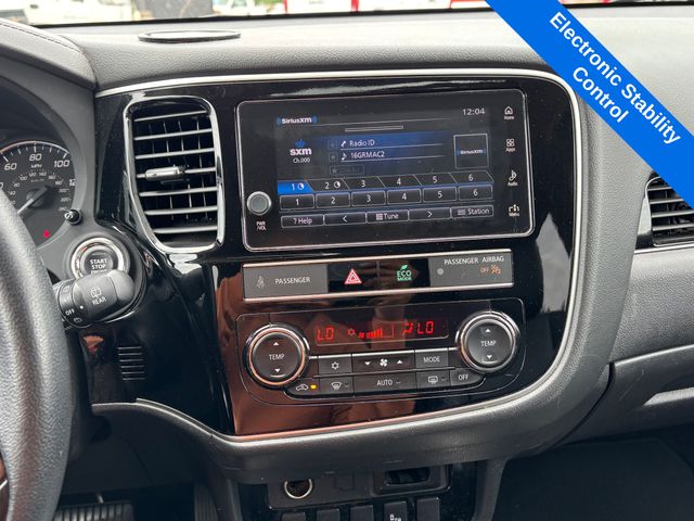 Vehicle image 16 of 19