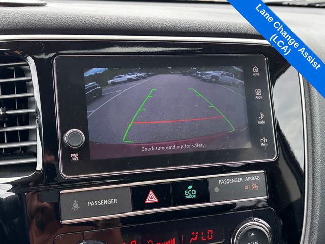 Vehicle image 15 of 19