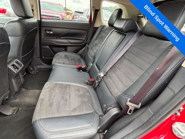 Vehicle image 12 of 19